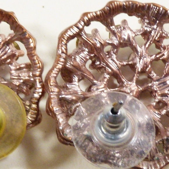 Gold Tone Metal Pink Purple color Aurora Borealis Rhinestones round earrings - Picture 4 of 7